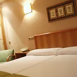 Carreño Hotel 2*