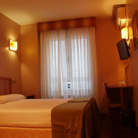 Carreño Hotel 2*