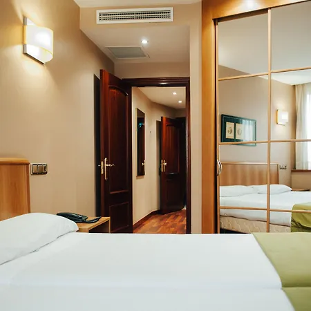Otel Carreno 2*